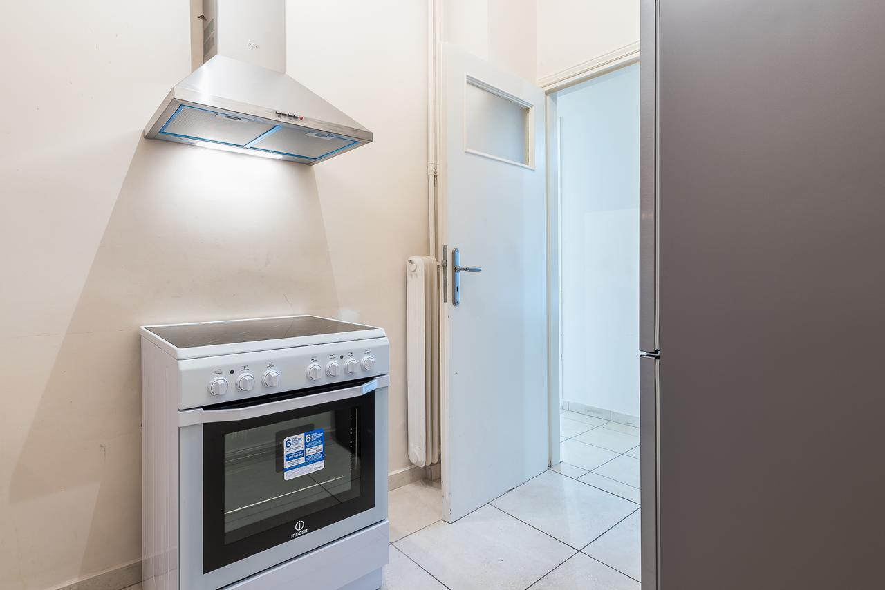 Victoria Familia Apartments Афины Экстерьер фото