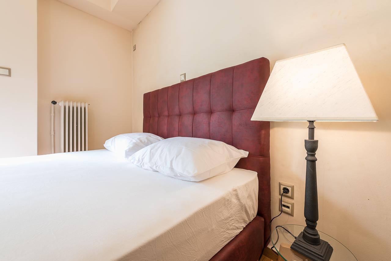 Victoria Familia Apartments Афины Экстерьер фото
