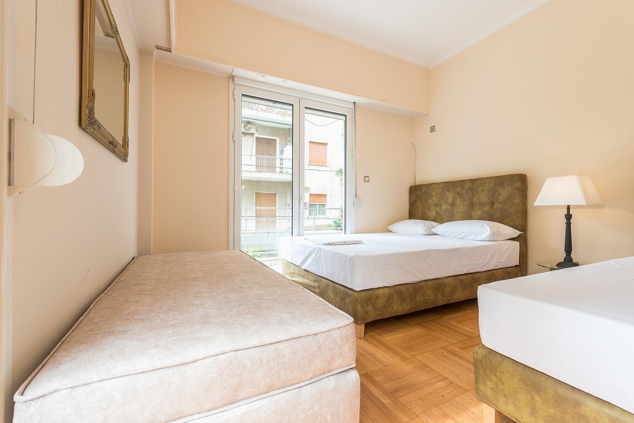 Victoria Familia Apartments Афины Экстерьер фото
