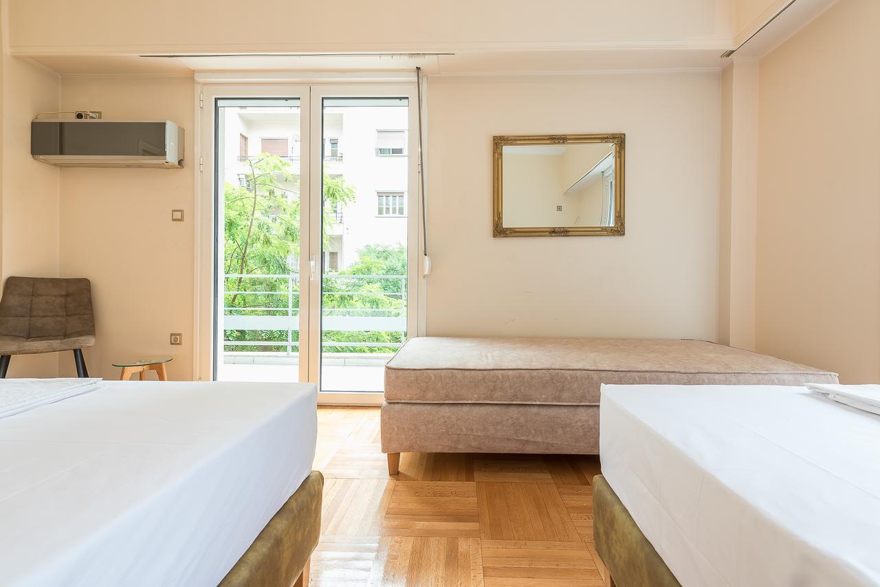Victoria Familia Apartments Афины Экстерьер фото